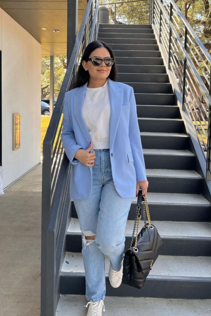 The Weekend-Ready Blue Blazer Style