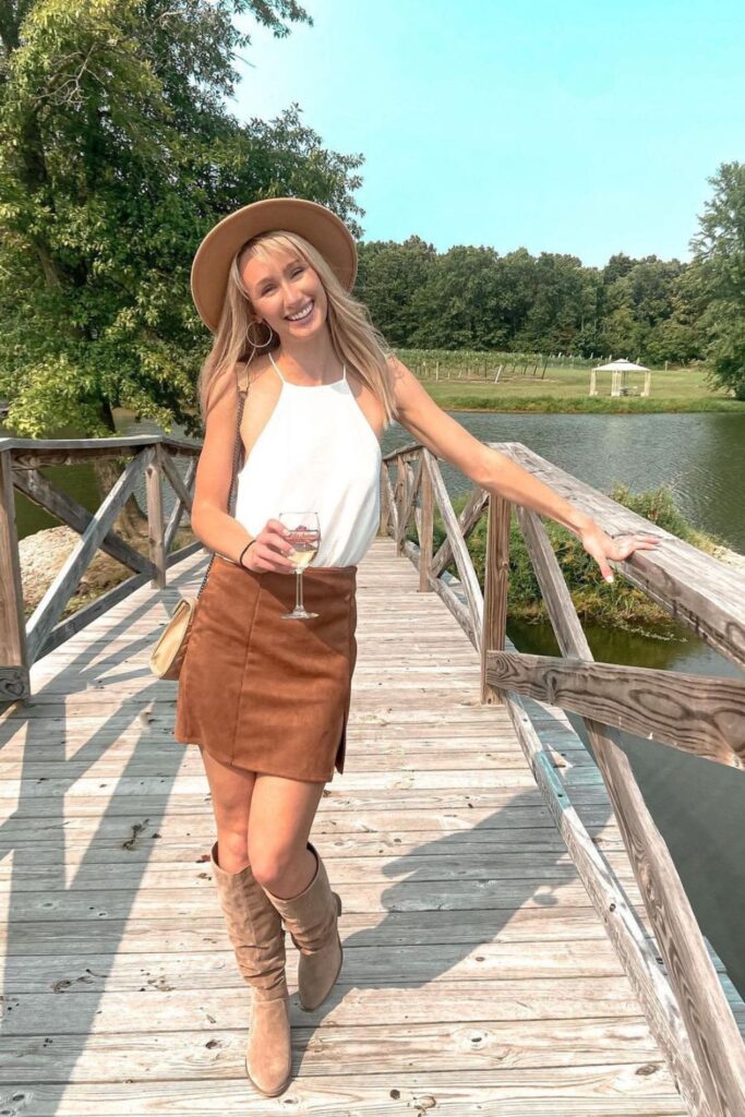 Sleeveless Top, Skirt, and Light Brown Accessories