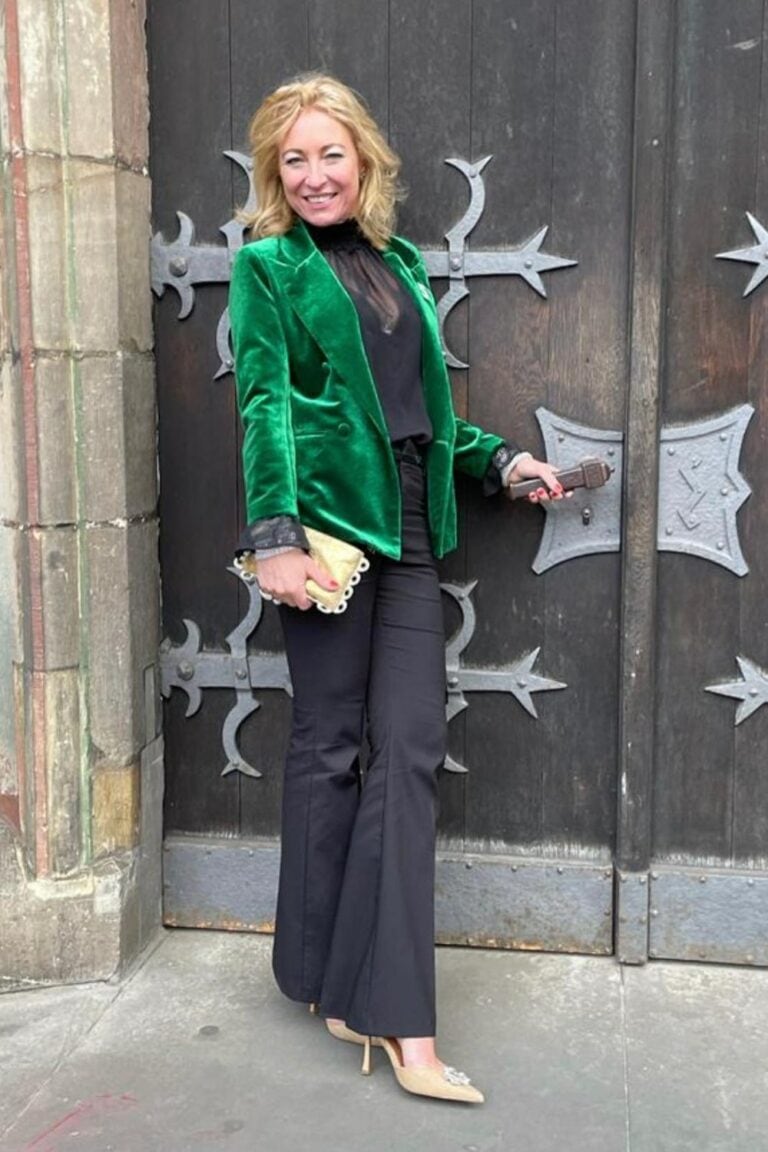 20 Velvet Blazer Outfit Ideas That Will Make You Look Effortlessly Chic