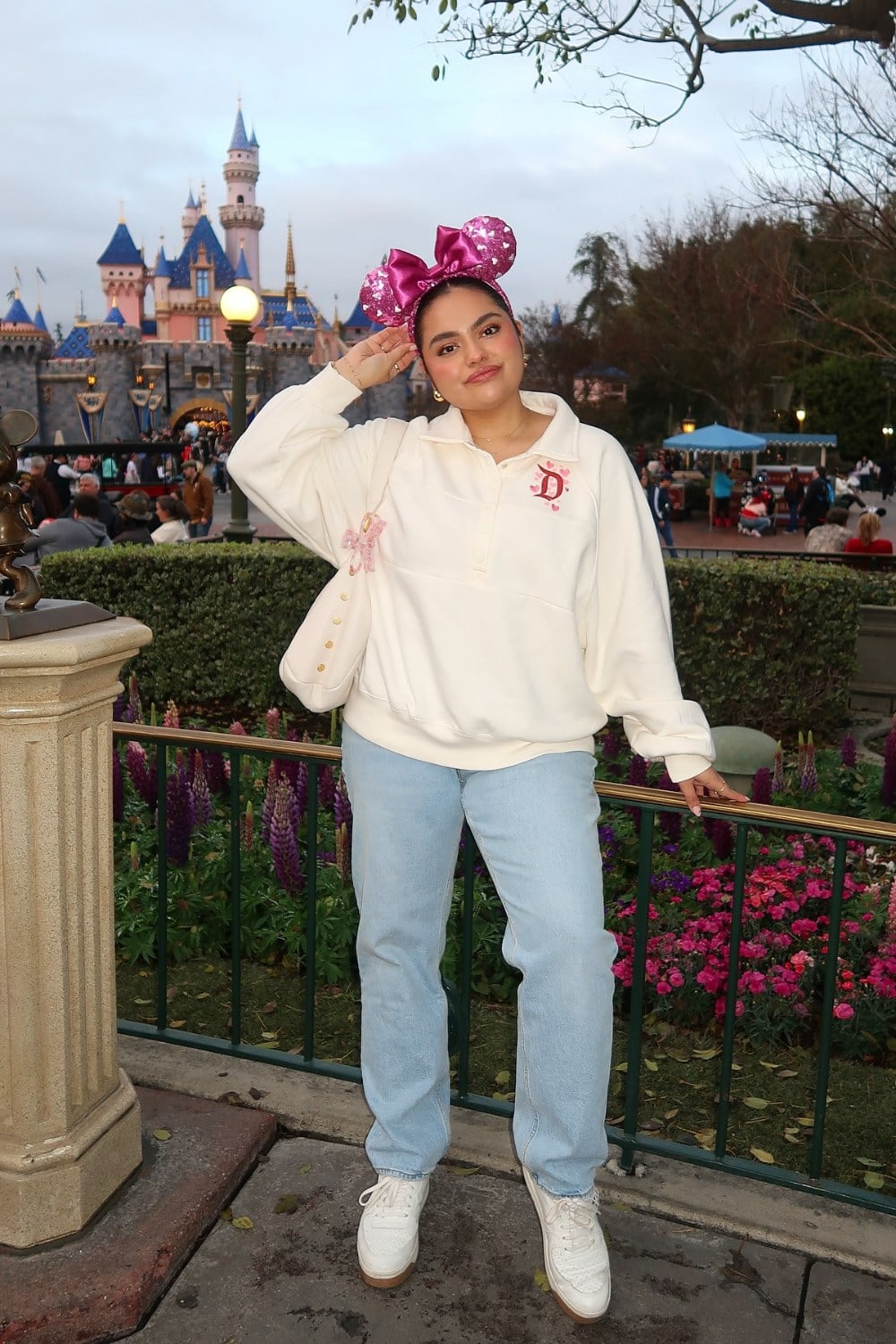 White Oversized Sweatshirt and Light Blue Jeans