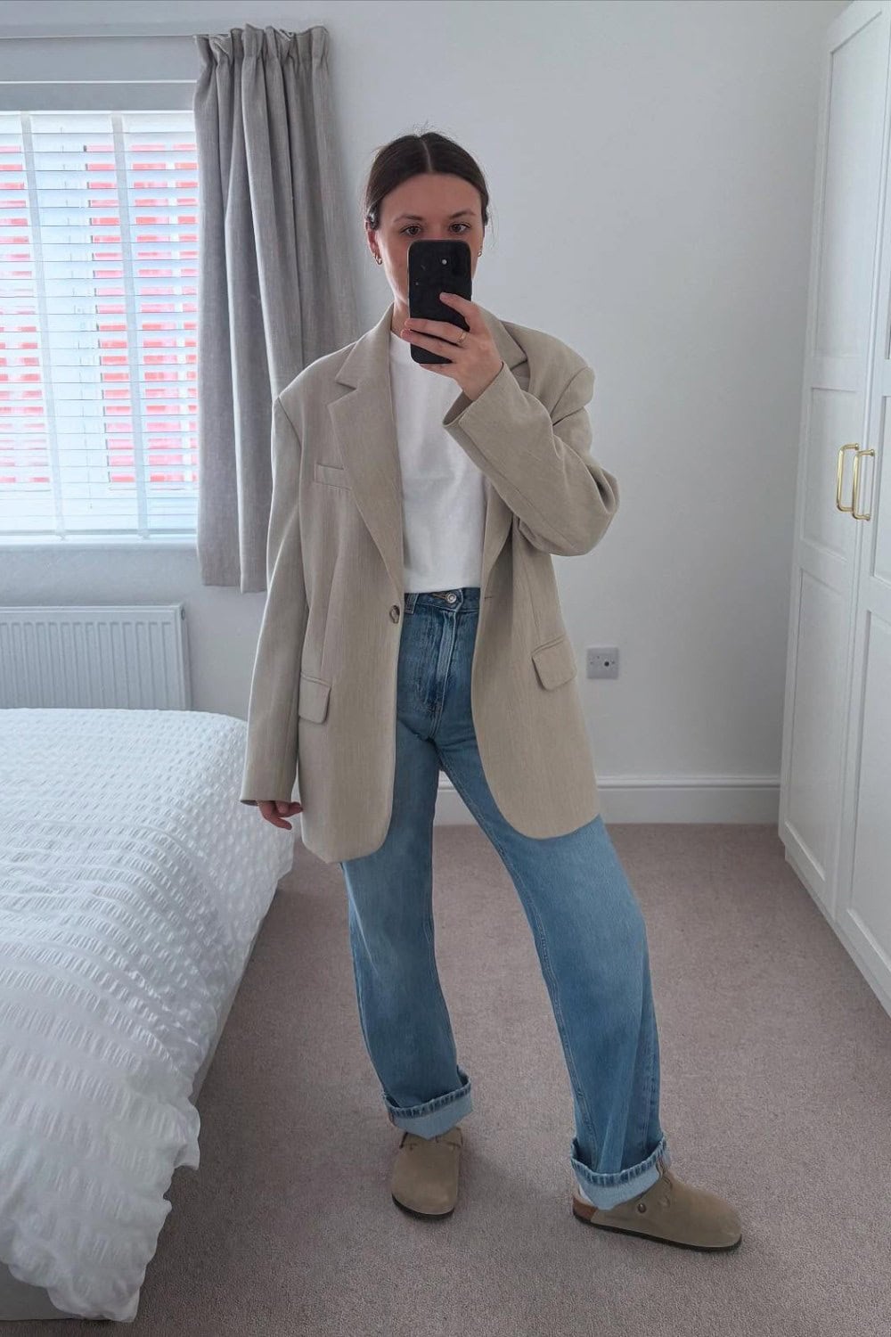 Beige Oversized Blazer and Straight-Leg Jeans