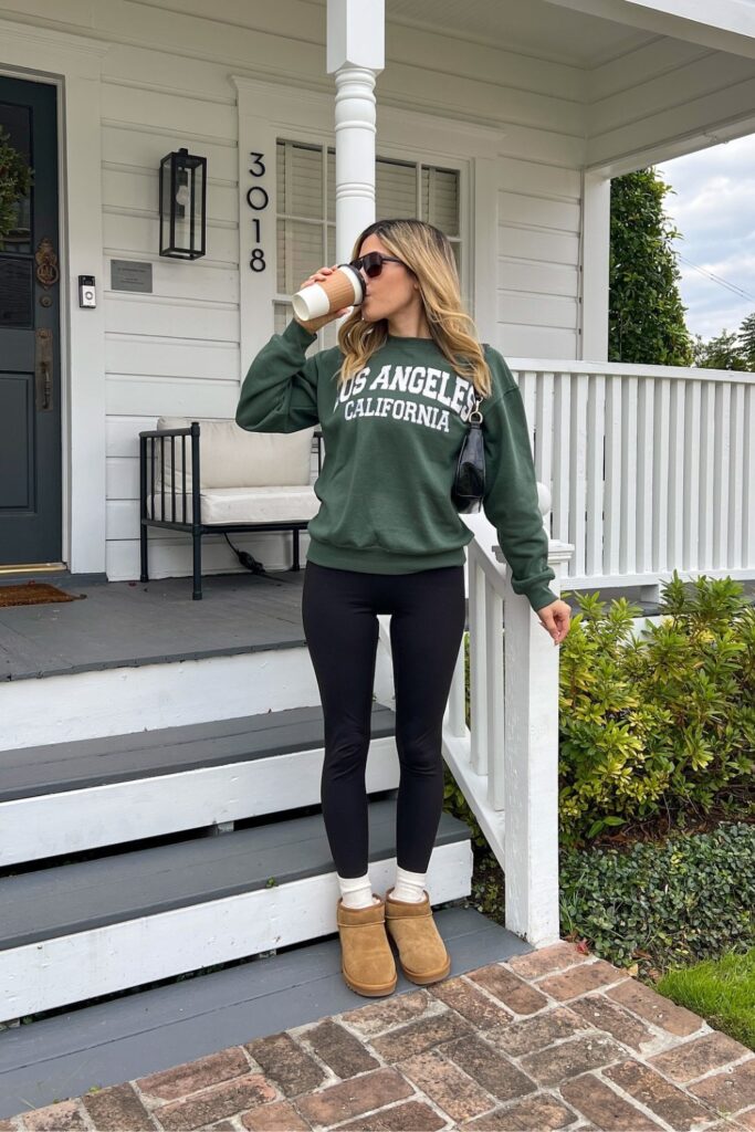 Sweatshirt and UGG Boots