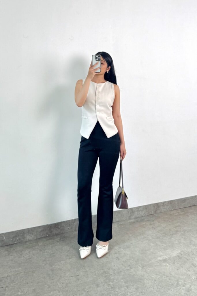 Sleeveless Button Up Vest